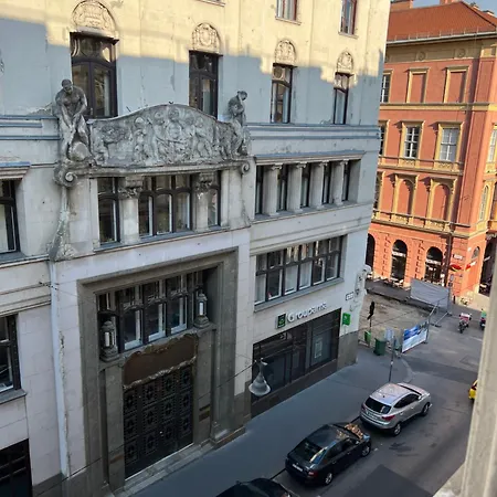 Cathedral アパート *